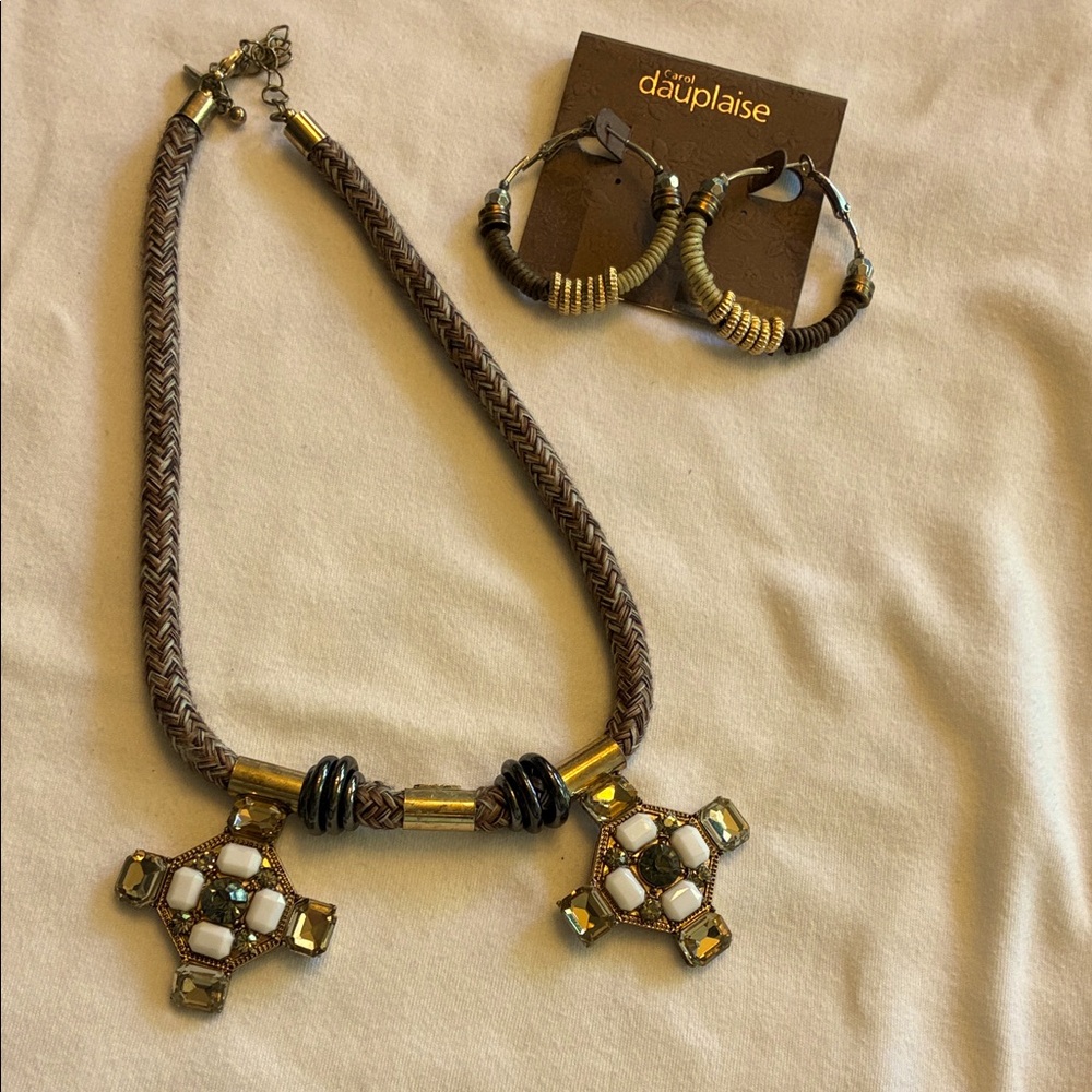 Brown and Gold Necklace Set
